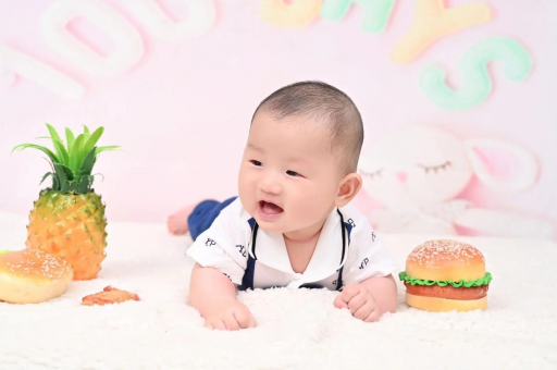 广州代怀试管生子宝宝接种疫苗后发烧